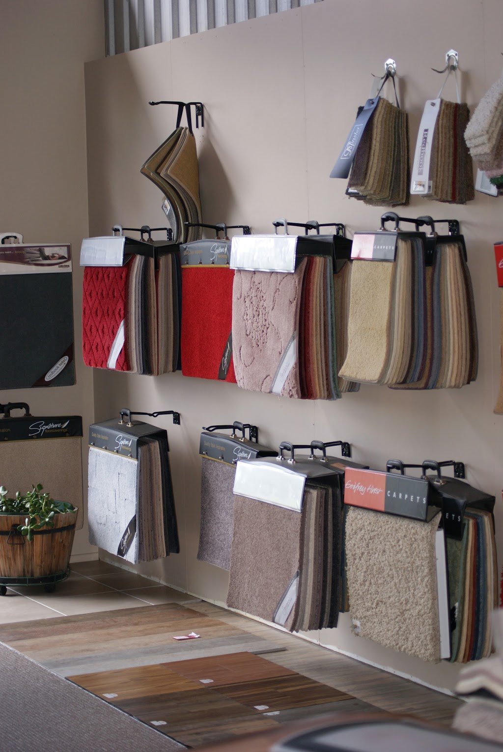 Aussie Carpets & Vinyl | home goods store | 3/15 Free St, Beerwah QLD 4519, Australia | 0754946300 OR +61 7 5494 6300