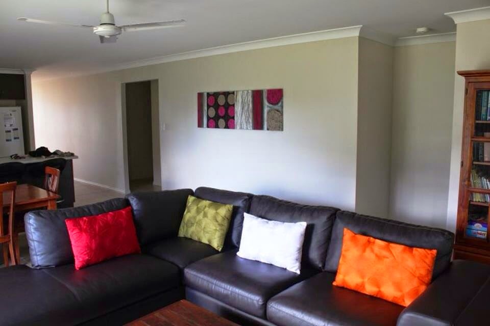 Holiday Rental - 4 Whale Court, Woodgate | 4 Whale Ct, Woodgate QLD 4660, Australia | Phone: 0404 832 354