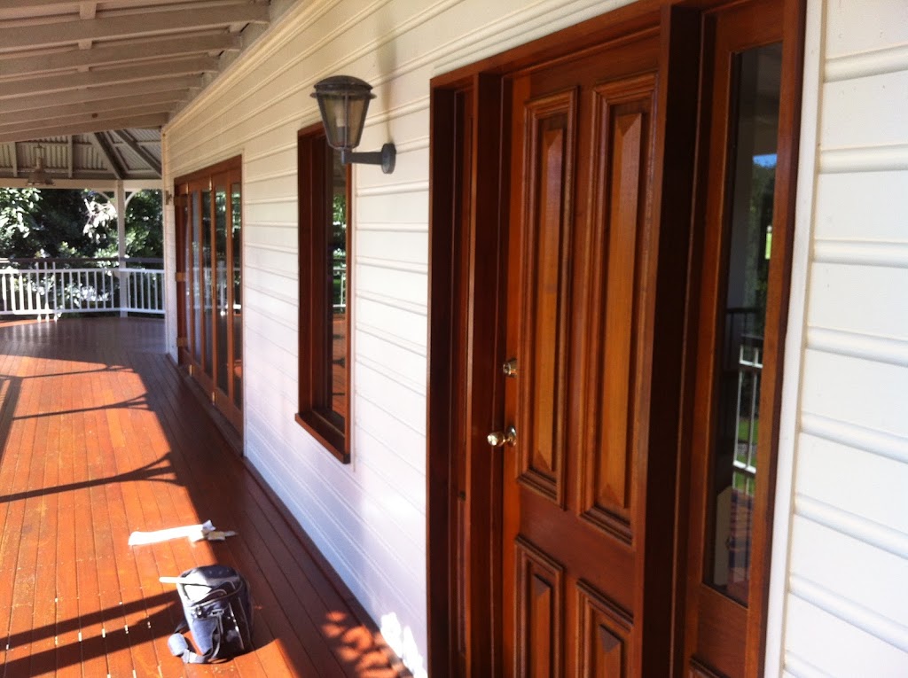 Lowrie painters | 5 Borneo Ct, Tamborine Mountain QLD 4272, Australia | Phone: 0422 948 753