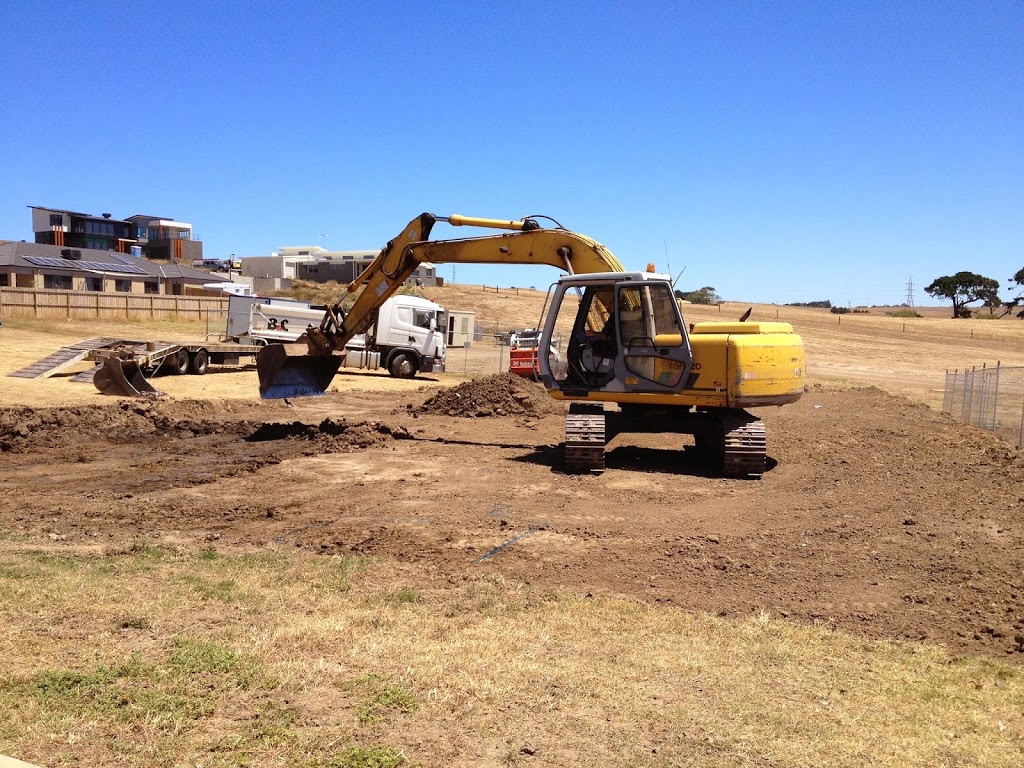 B & C Excavations Vic | 432 Elaine-Morrisons Rd, Morrisons VIC 3334, Australia | Phone: 0417 392 985