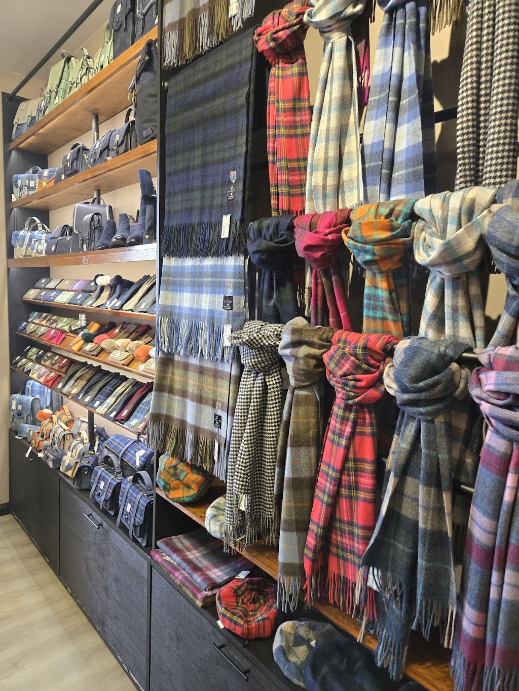 The Tweed Connection | 137 Main St, Rutherglen VIC 3685, Australia | Phone: 0457 607 528