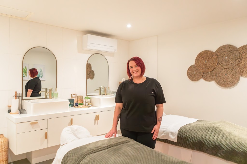 Jade with Envy | Lady Bay Resort/ Lady Bay Treatment Rooms, 2 Pertobe Rd, Warrnambool VIC 3280, Australia | Phone: 0400 769 315