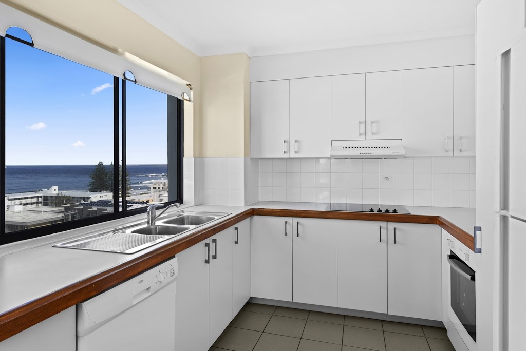 Gena Apartments | 4 Warne Terrace, Kings Beach QLD 4551, Australia | Phone: (07) 5491 0000