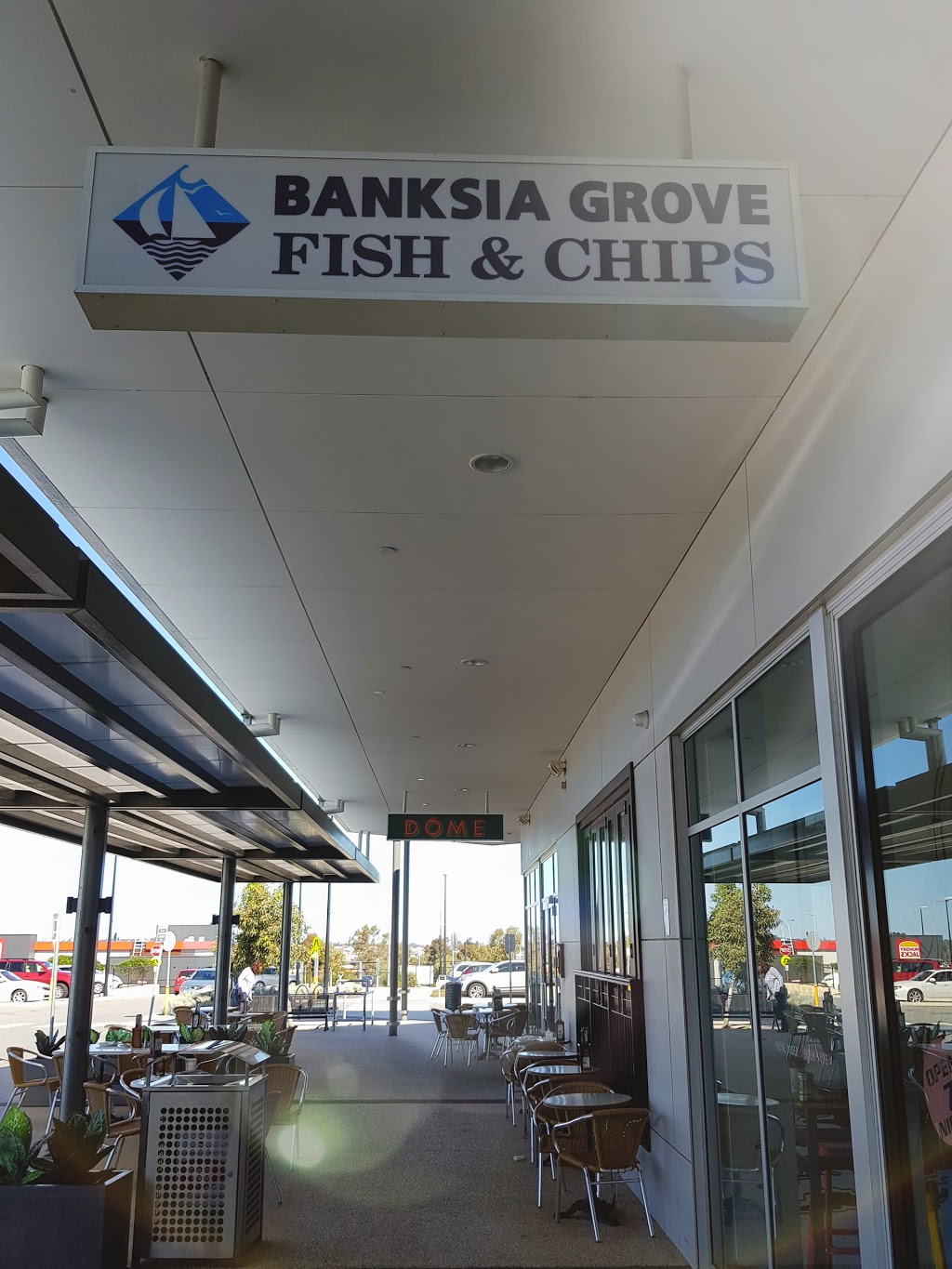 Banksia Grove Fish & Chips | restaurant | 1001 Joondalup Dr, Banksia Grove WA 6031, Australia | 0893065400 OR +61 8 9306 5400