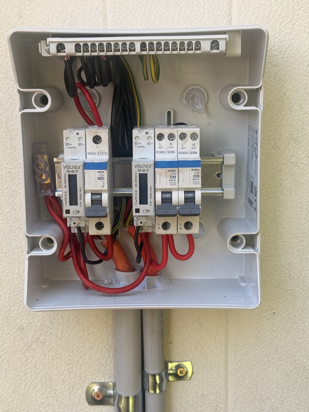 Chilko electrical | 41 Anson St, Sanctuary Point NSW 2540, Australia | Phone: 0419 405 797