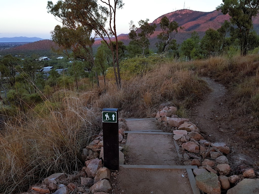 JCU Walking Track | park | Douglas QLD 4814, Australia