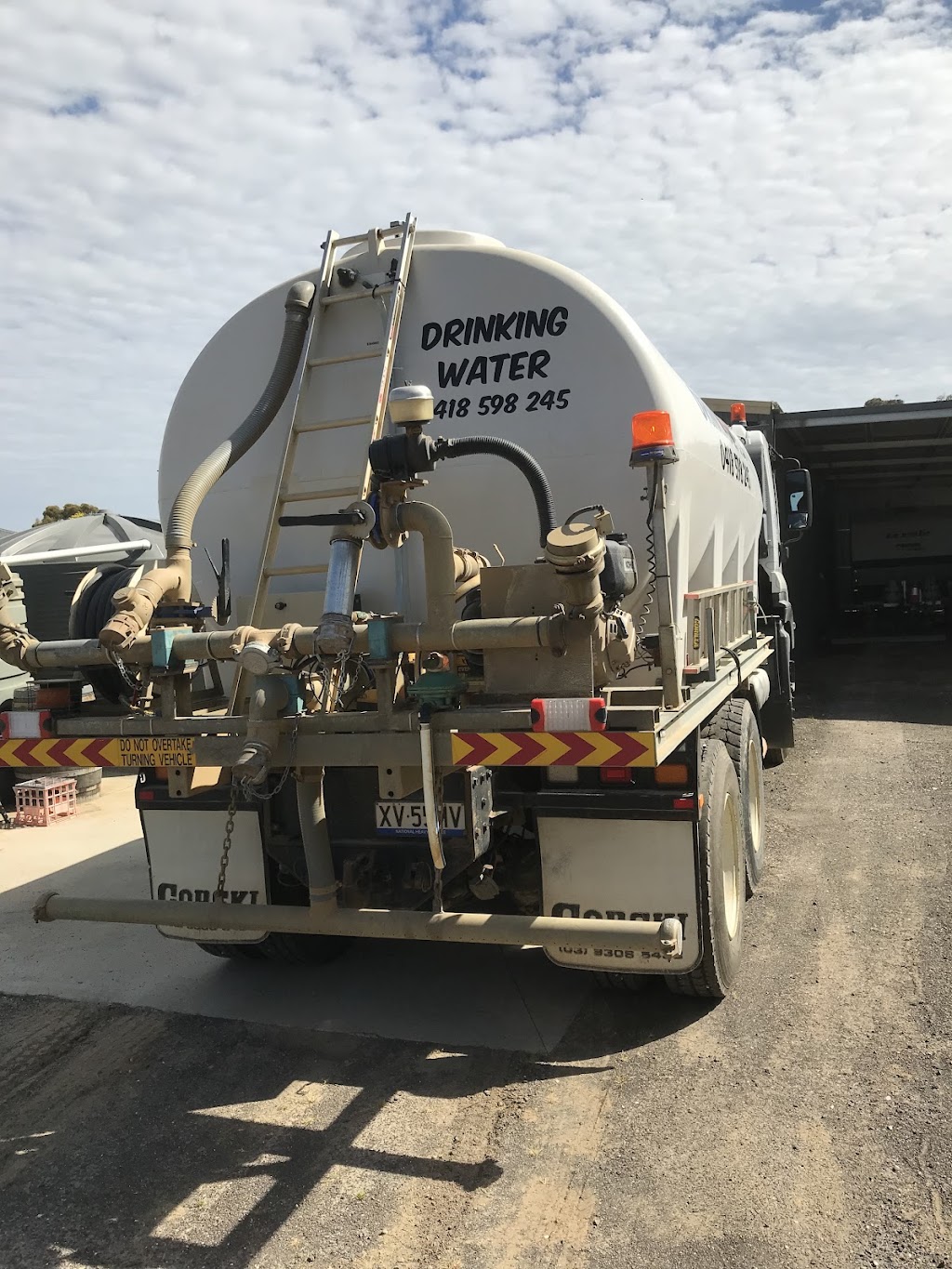 Gary Davis Water Delivery | 1 Melissa Ct, McKenzie Hill VIC 3451, Australia | Phone: 0418 598 245