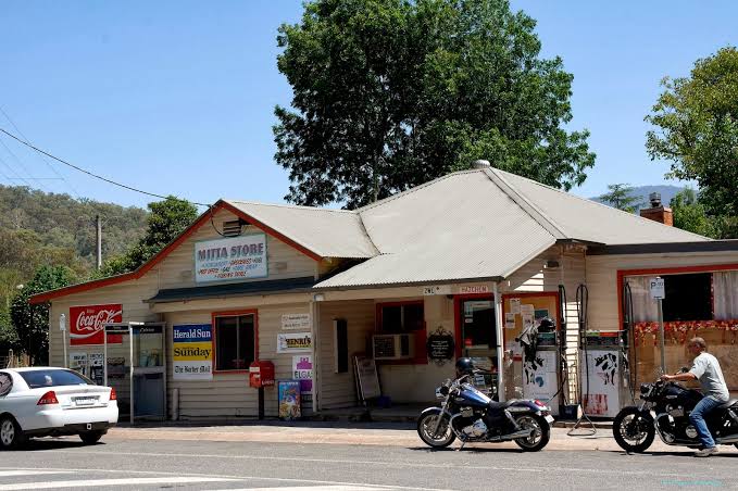 Mitta General Store | store | 5555 Omeo Hwy, Mitta Mitta VIC 3701, Australia | 0260723470 OR +61 2 6072 3470