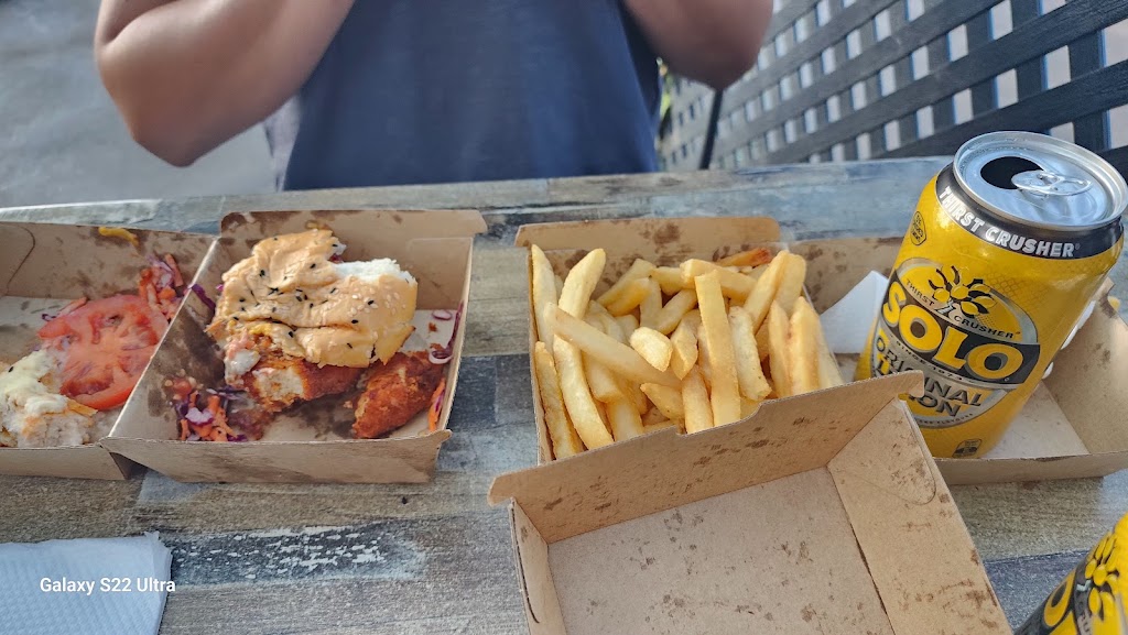 Chubby Buns Burgers Campbelltown | 100 Campbelltown Rd, Minto NSW 2566, Australia | Phone: 0426 696 228