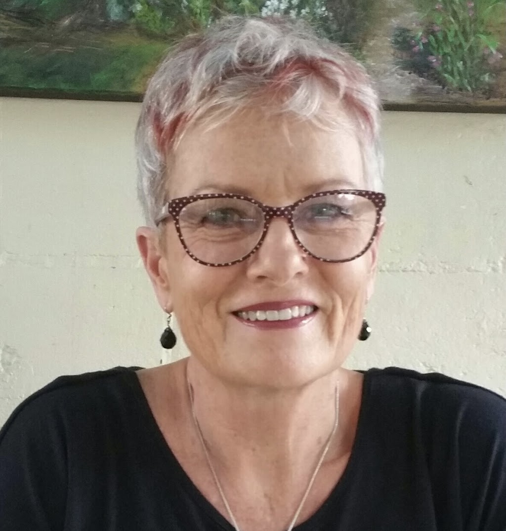 Camille Hair Designs | 17 Hughs Place, Entry via, Pleasant Ave, East Lindfield NSW 2070, Australia | Phone: 0401 616 615