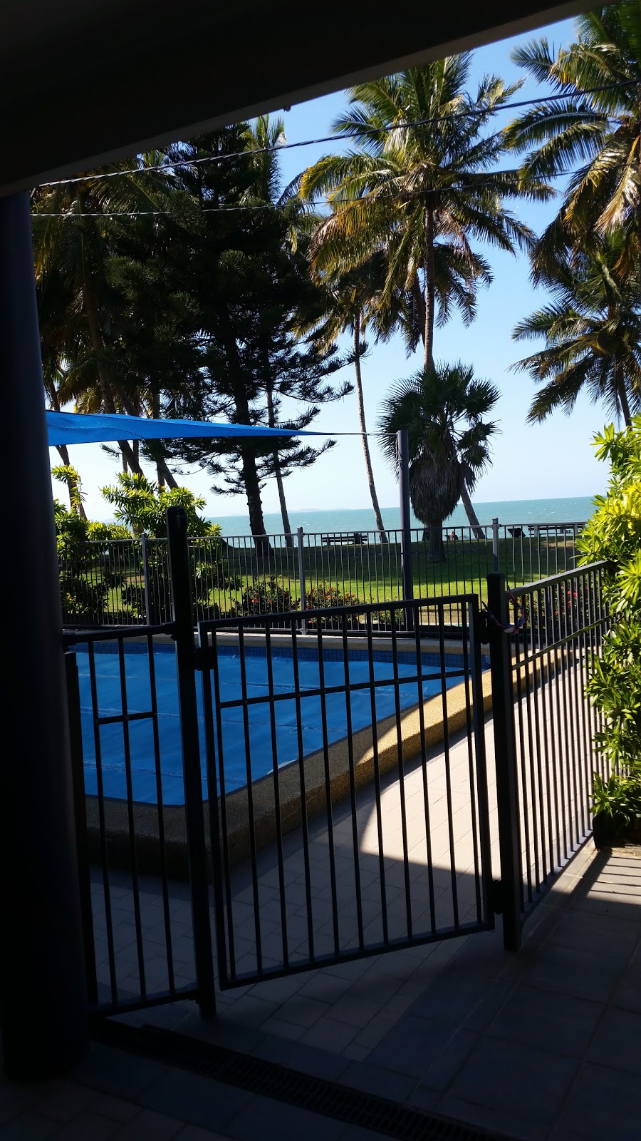 Saunders Beach Ocean View Holiday Units | lodging | 23 Cay St, Saunders Beach QLD 4818, Australia | 0747786486 OR +61 7 4778 6486