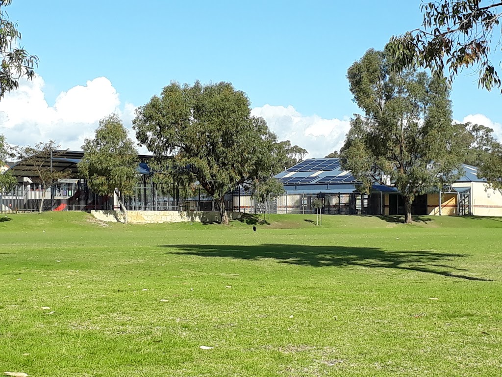 Comet Bay Primary School | school | 85 Miltona Dr, Secret Harbour WA 6173, Australia | 0895249033 OR +61 8 9524 9033