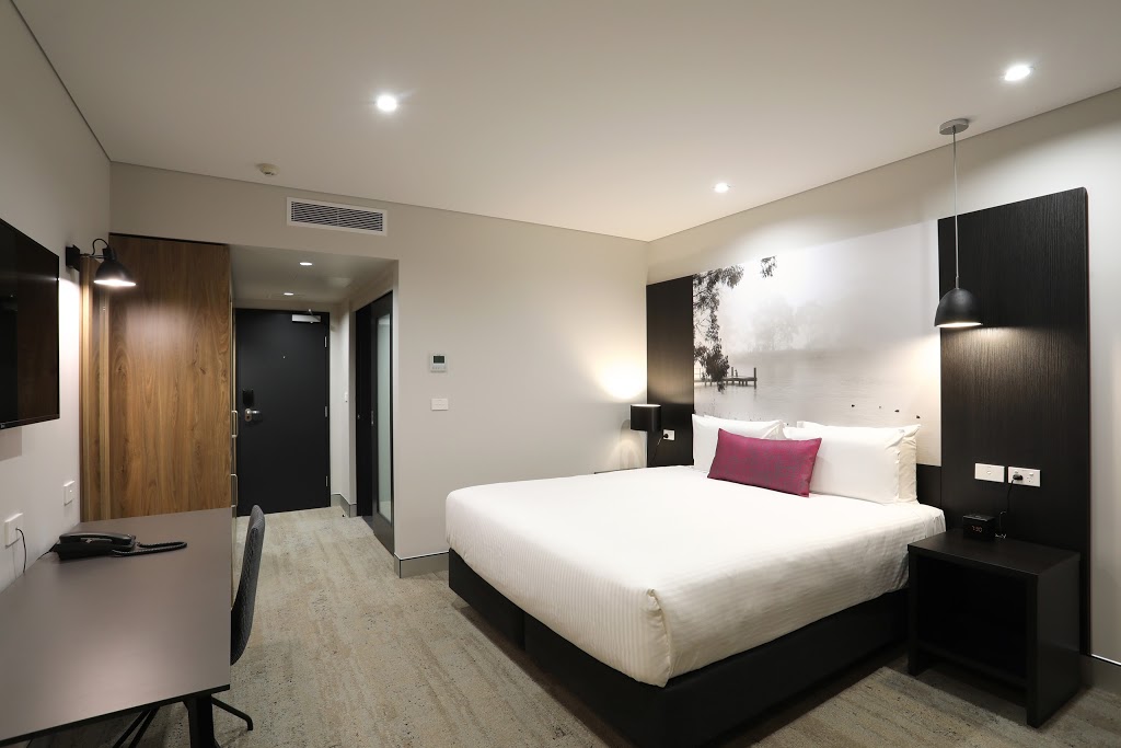 Mercure Hotel Tamworth | Scully Park, Kent St, Tamworth NSW 2340, Australia | Phone: (02) 6765 1200