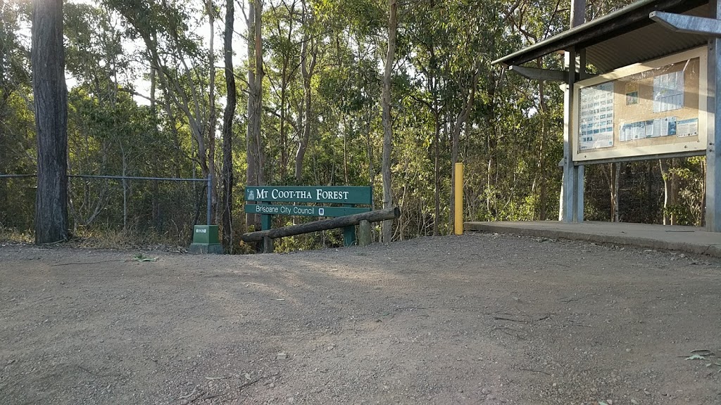 Bielby Rd Bike track entrance | park | 451 Bielby Rd, Chapel Hill QLD 4069, Australia