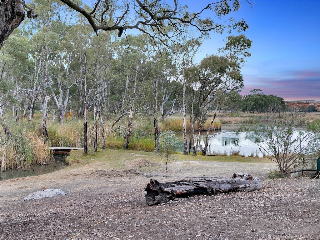 Lake Bywater Cottage, Walker Flat | lodging | 4819 Angas Valley Rd, Walker Flat SA 5238, Australia | 0405083704 OR +61 405 083 704