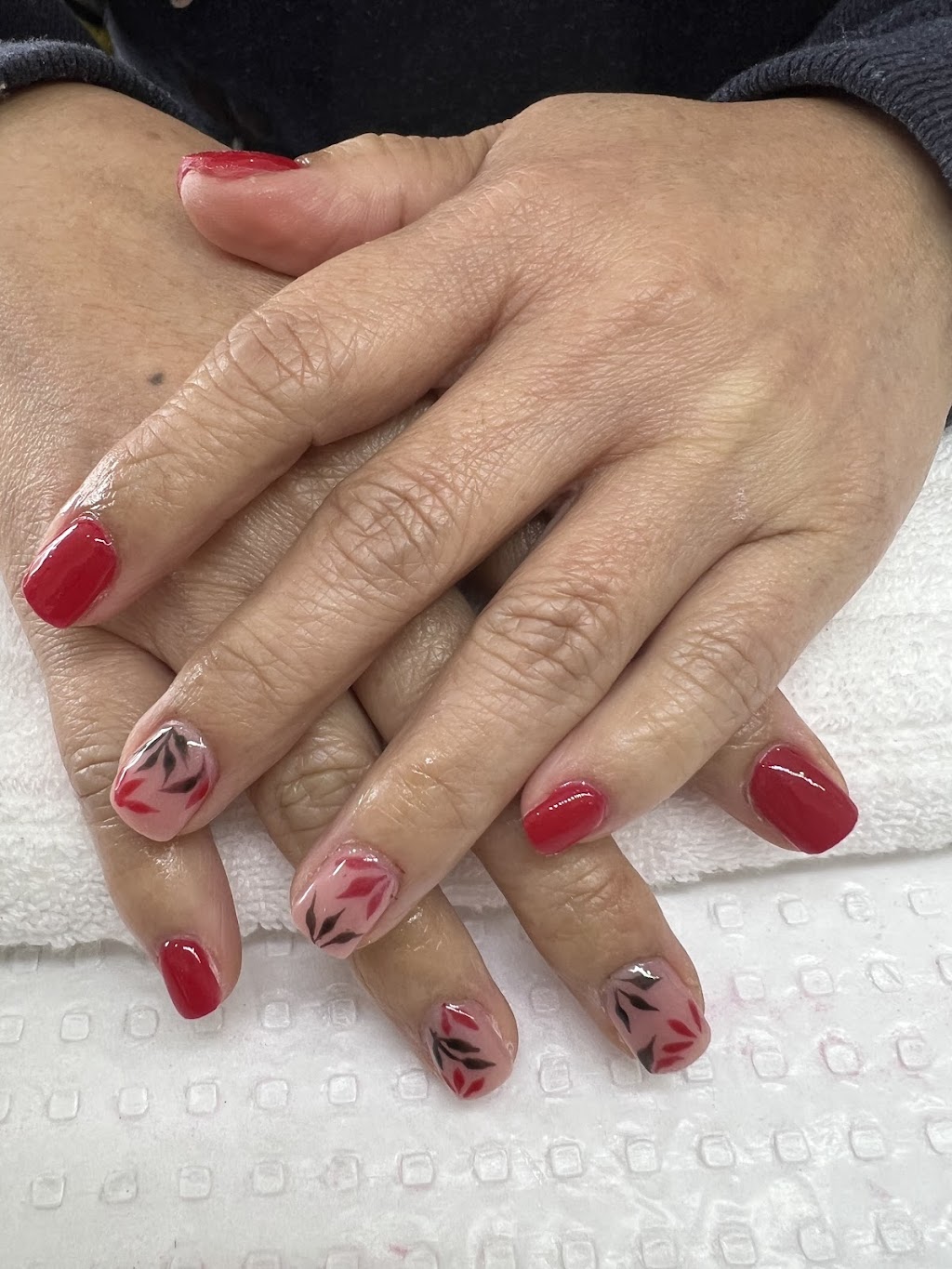 Happy Nails & Spa Corner | 1 Coventry Rd, Traralgon VIC 3844, Australia | Phone: 0466 901 479