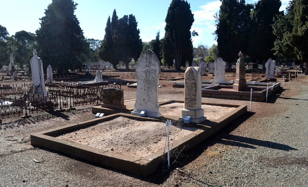 Jamestown Cemetery | 197 Irvine St, Jamestown SA 5491, Australia