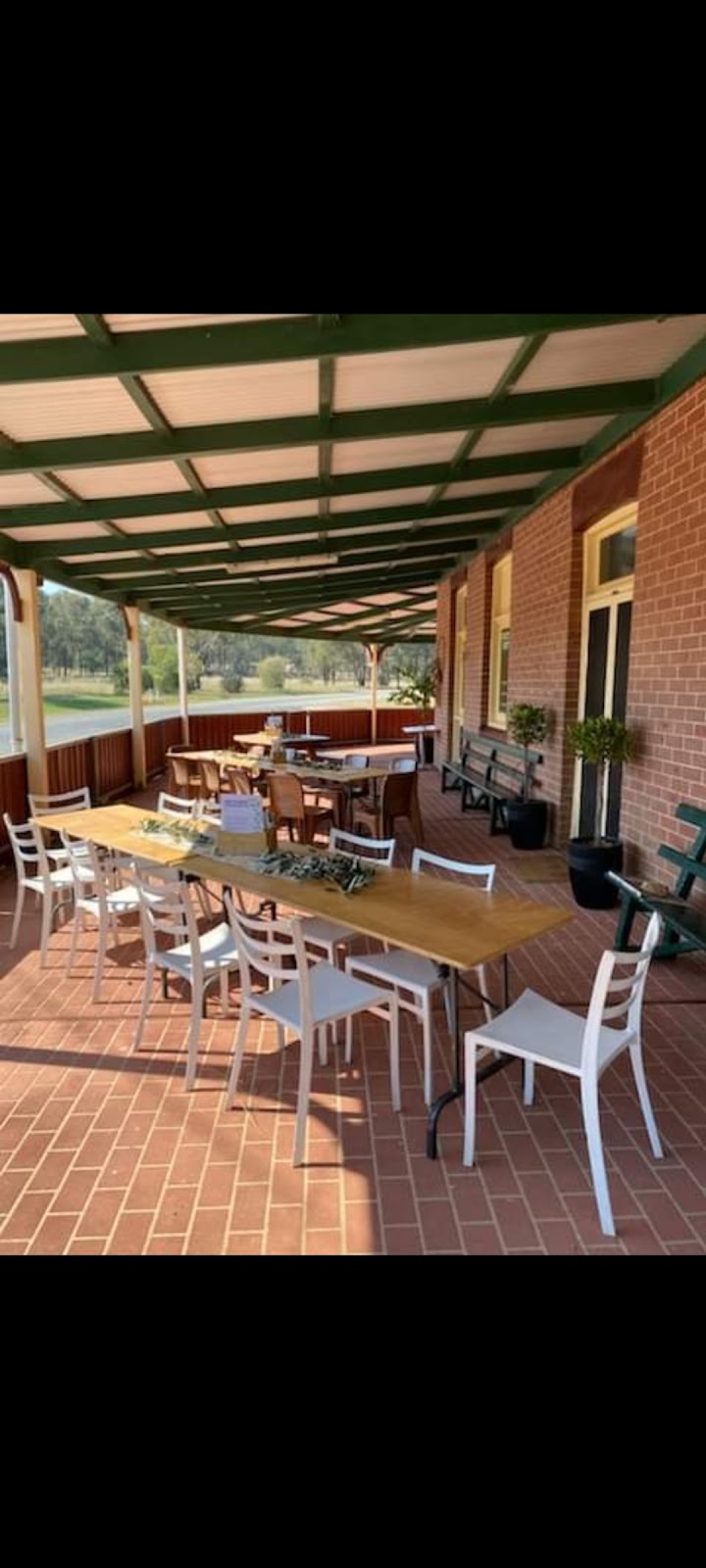 Pleasant Hills Hotel - Community | 3 Manson St, Pleasant Hills NSW 2658, Australia | Phone: (02) 6929 6429