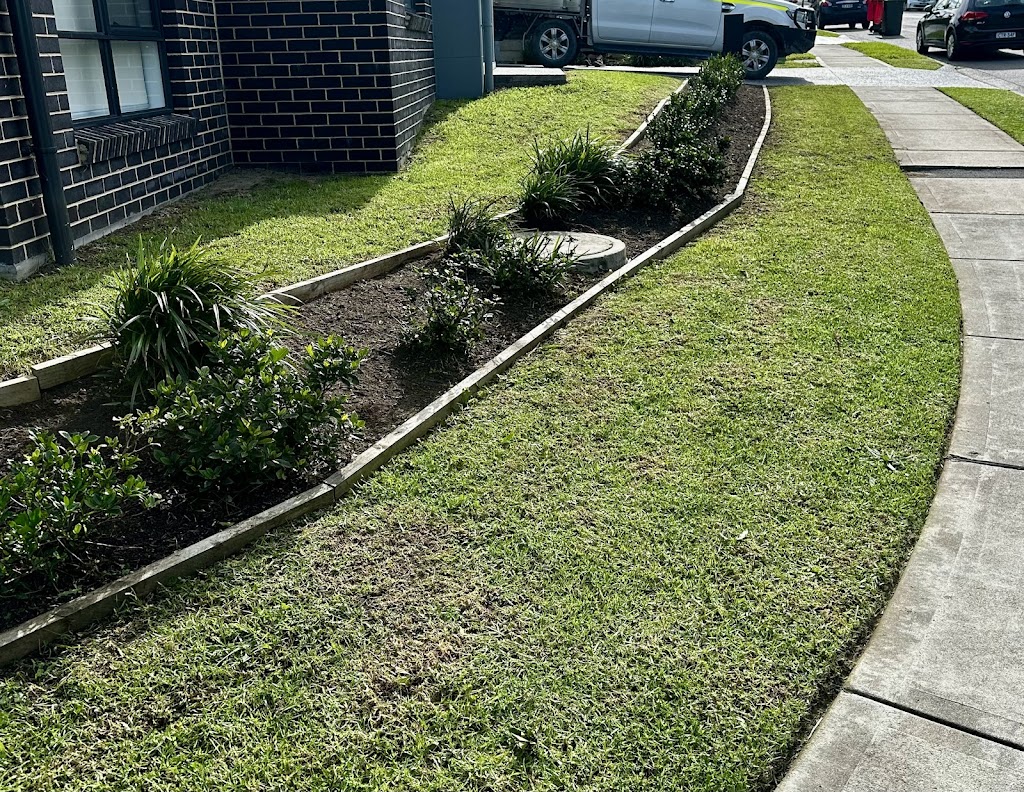 Eden Lawn Maintenance | 1 McElwee Dr, Tingira Heights NSW 2290, Australia | Phone: 0493 148 816