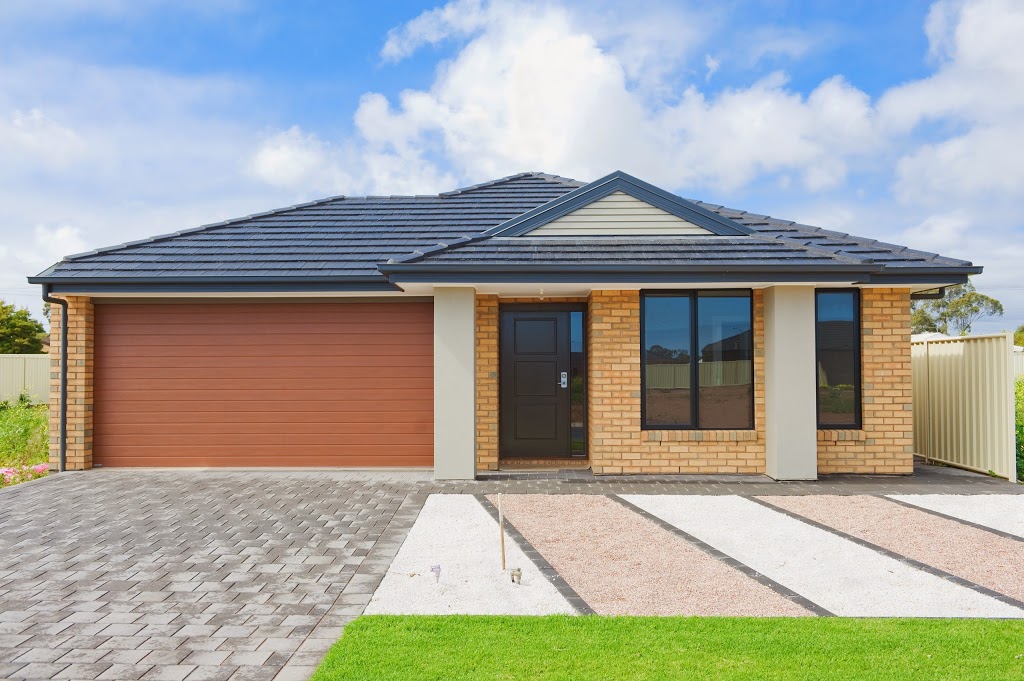 Pringle Garage Doors | 14 Bickerton Ct, Rowville VIC 3178, Australia | Phone: 0422 085 631