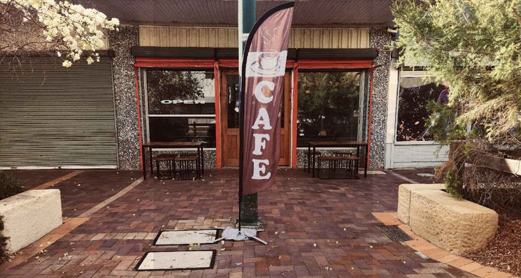 Nunkeri Cafe | 31 Oxley St, Bourke NSW 2840, Australia | Phone: 0434 017 034