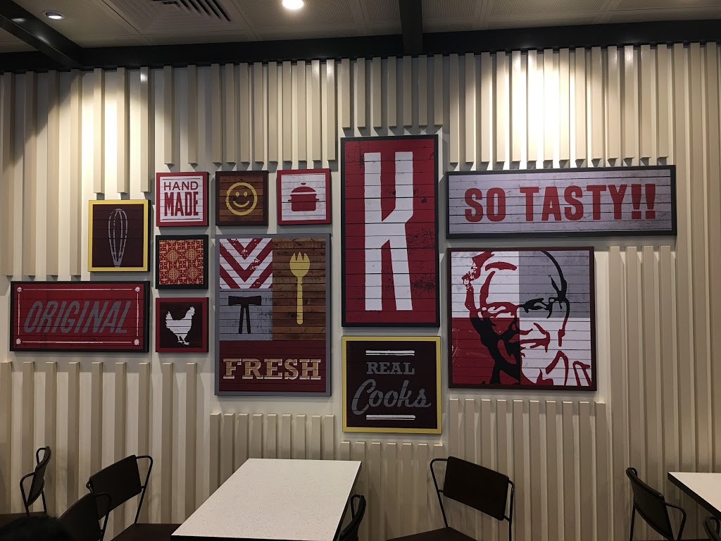 KFC Ashmore | restaurant | 501 Olsen Ave, Southport QLD 4215, Australia | 0755973108 OR +61 7 5597 3108
