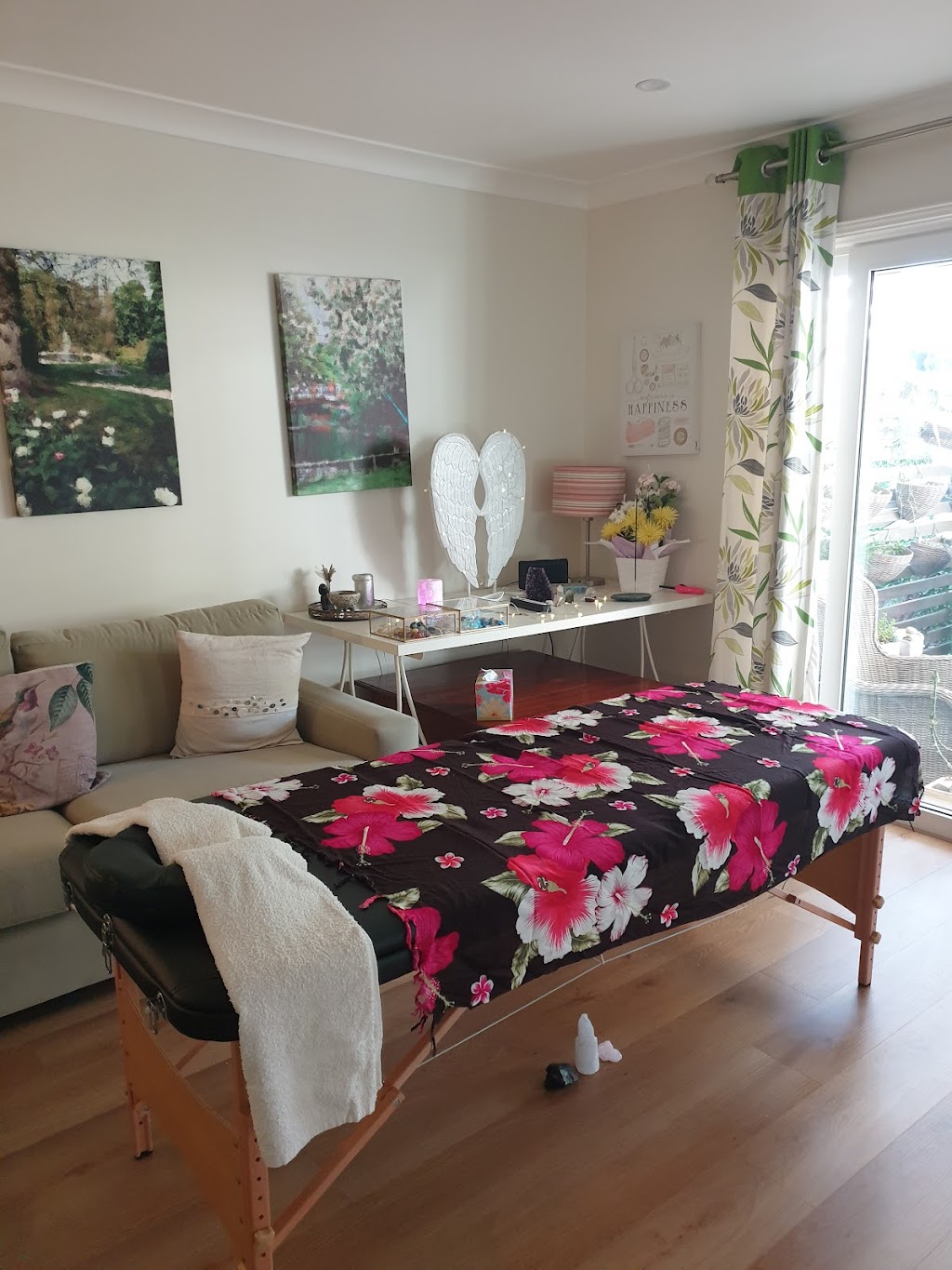 Lorraines Healing Elements | 4 Denbigh Pl, Menai NSW 2234, Australia | Phone: 0447 925 525