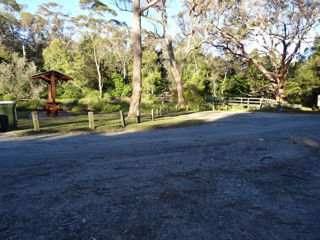 Abrahams Bosom Reserve Walking Track | park | Abrahams Bosom Reserve, Gerringong St, Beecroft Peninsula NSW 2540, Australia | 0244293111 OR +61 2 4429 3111