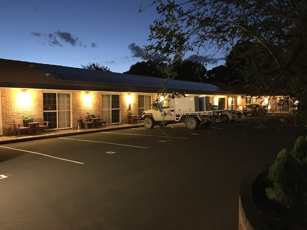 White Lanterns Motel | lodging | 22 Marsh St, Armidale NSW 2350, Australia | 0267725777 OR +61 2 6772 5777