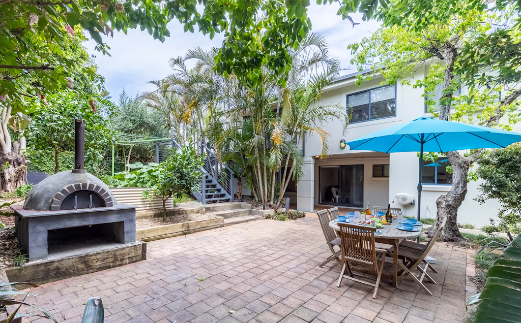 Port Stephens Beachside Garden Villa Rental- Maestral II | 27 Richardson Ave, Boat Harbour NSW 2136, Australia | Phone: (02) 4981 1577