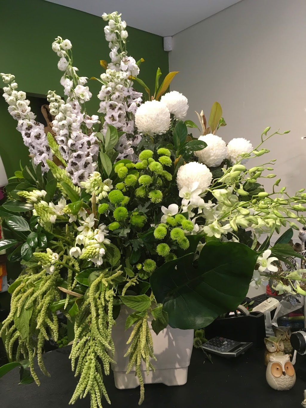 Floral DeVine | florist | 9a Hunters Hill Shopping Village, 45 Gladesville Rd, Hunters Hill NSW 2110, Australia | 0298162185 OR +61 2 9816 2185