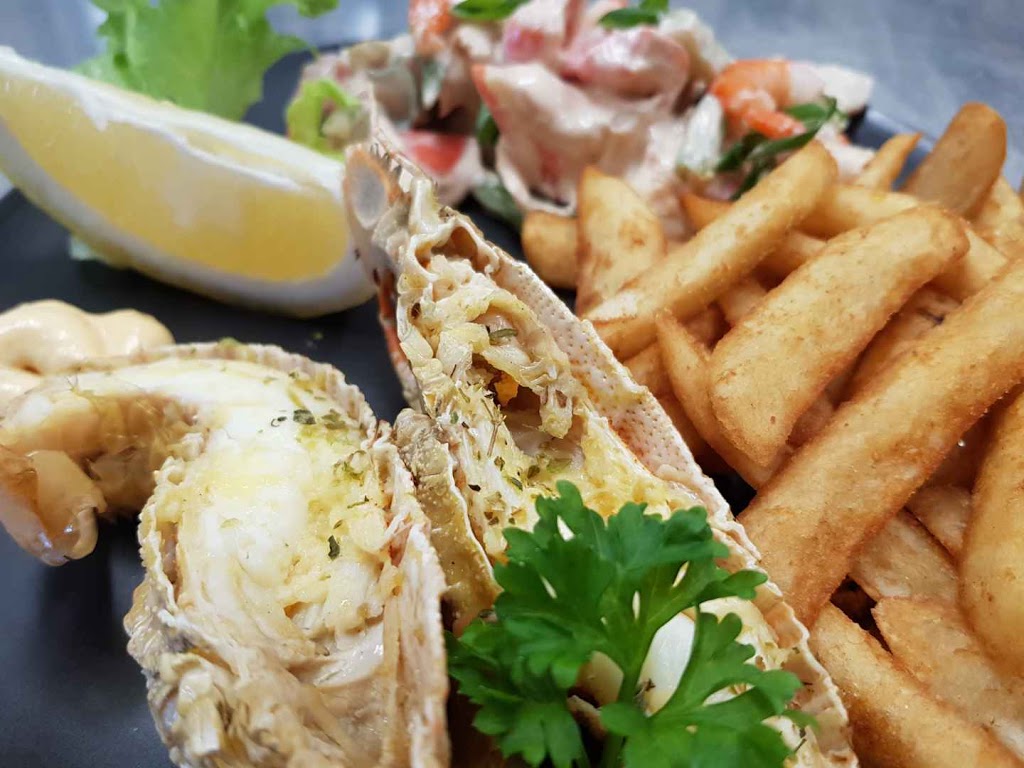 GEORGES GRILL Seafood & Burgers | meal takeaway | Cornubia Shopping Centre Cnr Bryants Rd & Redland bay Rd, Loganholme QLD 4129, Australia | 0732098041 OR +61 7 3209 8041