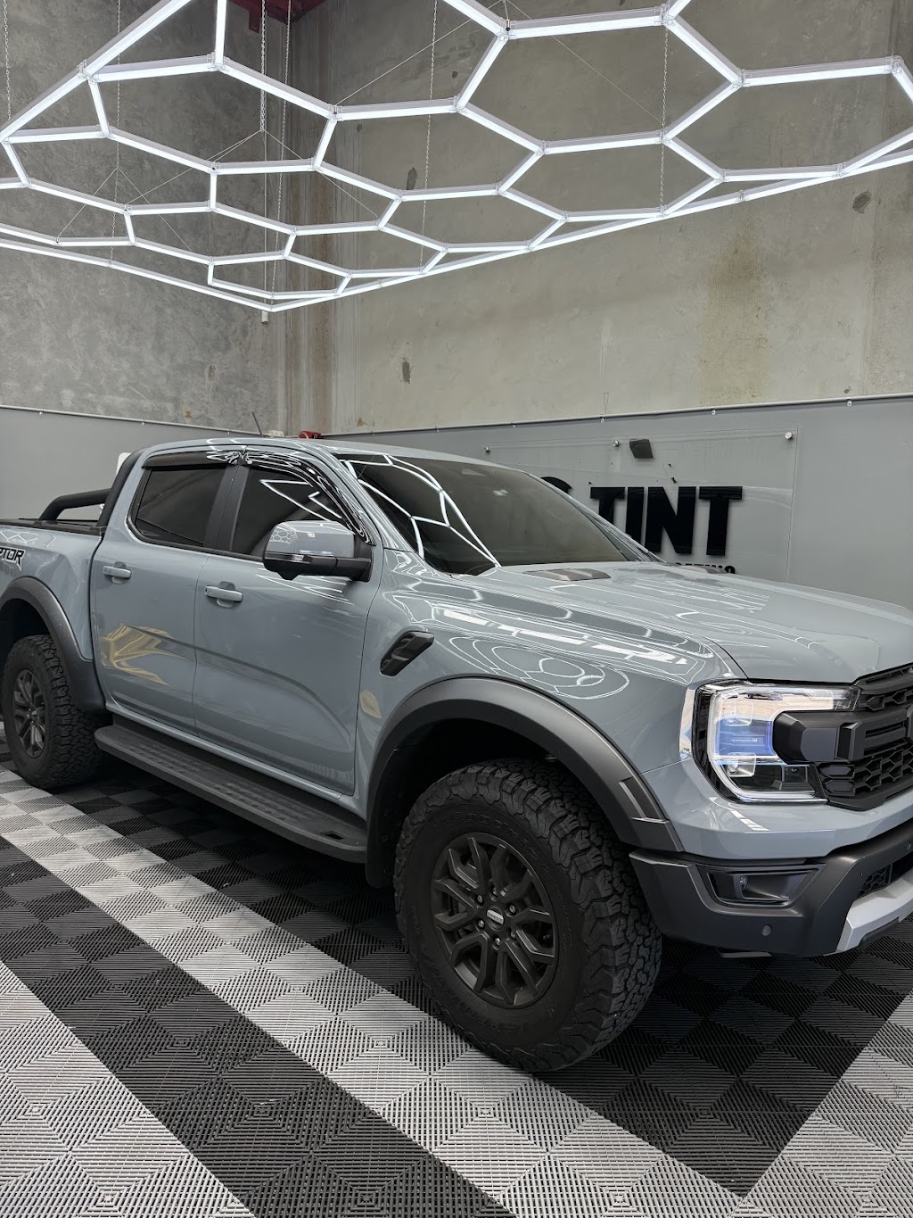 UV Tints | Unit 3/4 Essex St, Minto NSW 2566, Australia | Phone: (02) 8711 6600