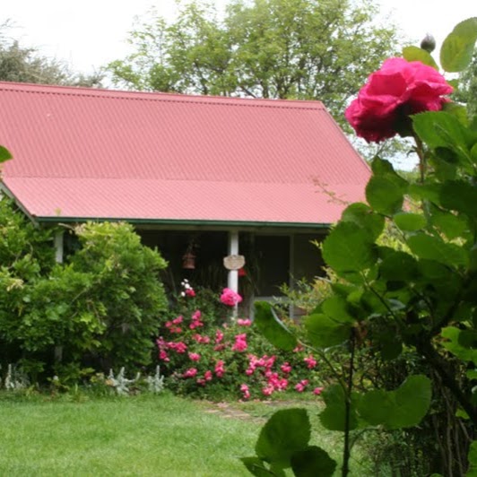 Poppys Cottage B&B | 55 Edwards Ln, Armidale NSW 2350, Australia | Phone: (02) 6775 1277