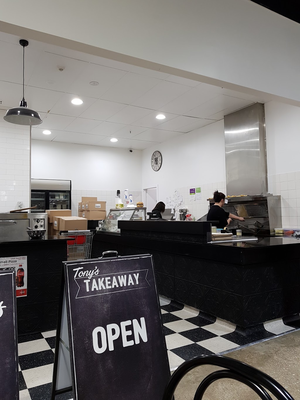 Zak Zaik Pizza & Takeaway | meal takeaway | 8/12 Farm Ln, Blayney NSW 2799, Australia | 0263682200 OR +61 2 6368 2200