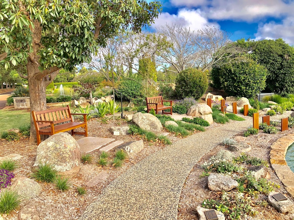 Toowoomba Garden of Remembrance | park | 1001 Ruthven St, Kearneys Spring QLD 4350, Australia | 0746354866 OR +61 7 4635 4866