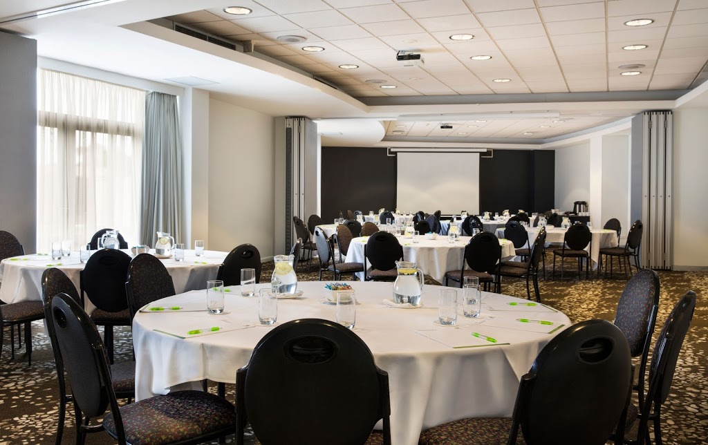 Holiday Inn Melbourne Airport | lodging | 10 - 14 Centre Road Melbourne Airport, Melbourne VIC 3045, Australia | 0399335111 OR +61 3 9933 5111