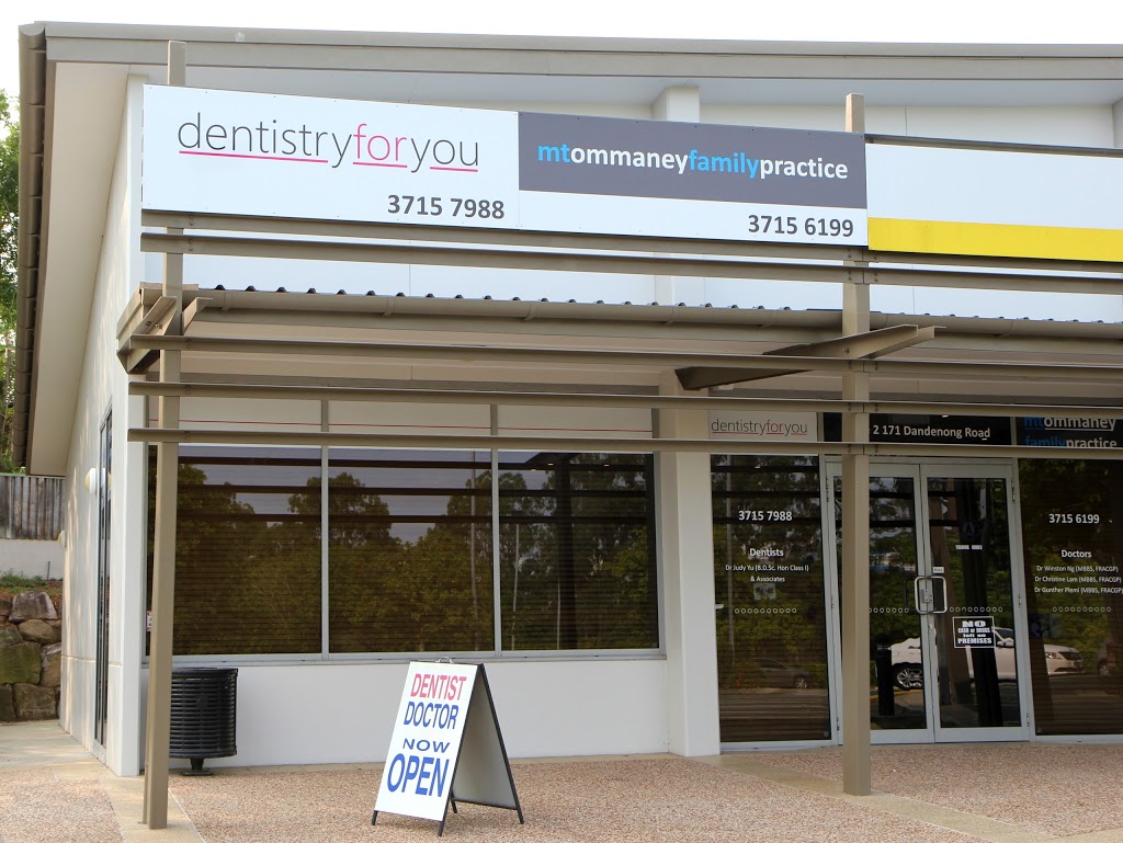 Mt Ommaney Family Practice/Sinnamon Park Medical Centre | doctor | 58 Oldfield Rd, Sinnamon Park QLD 4073, Australia | 0732790444 OR +61 7 3279 0444