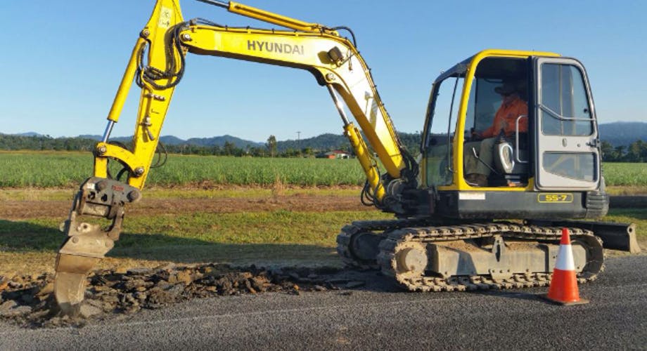 NQ Earthmoving Pty Ltd | general contractor | 45 Jack Evans Drive, Tully QLD 4854, Australia | 0748397759 OR +61 7 4839 7759