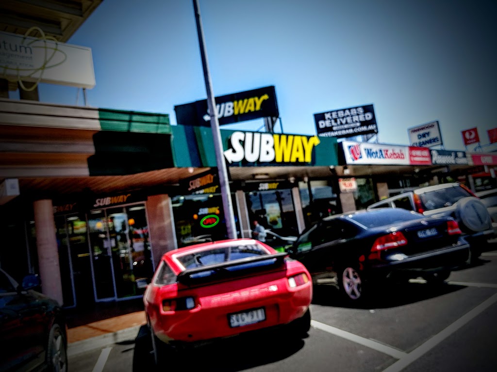 Subway | restaurant | Shop 3a Pinewood Shopping Centre, 427 Blackburn Rd, Mount Waverley VIC 3149, Australia | 0398866445 OR +61 3 9886 6445