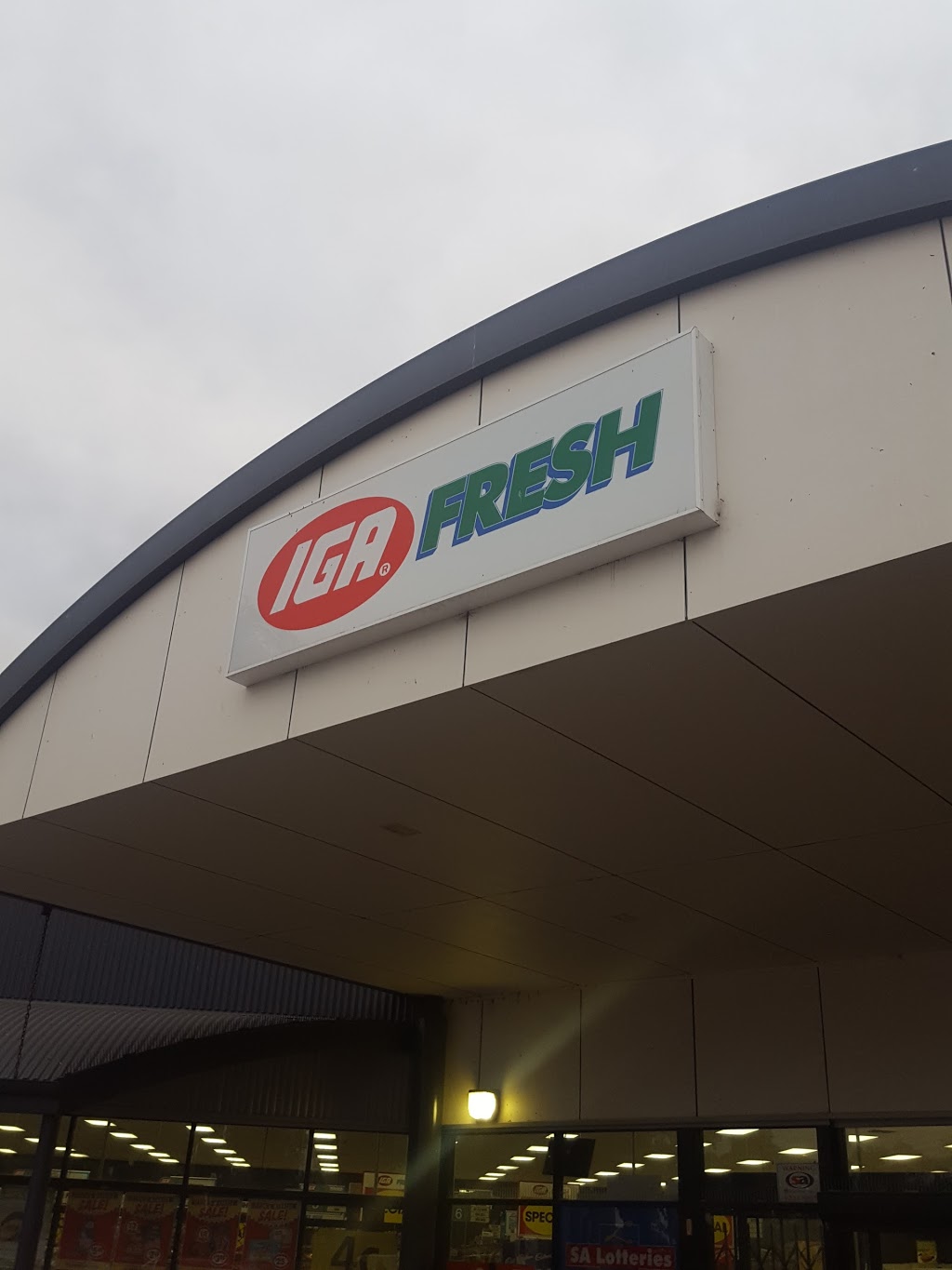 Parafield Gardens IGA Fresh | supermarket | Shepherdson Rd, Parafield Gardens SA 5106, Australia | 0882851911 OR +61 8 8285 1911