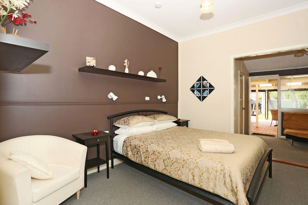 Busselton Guest House | lodging | 125 Adelaide St, Busselton WA 6280, Australia | 0897544519 OR +61 8 9754 4519