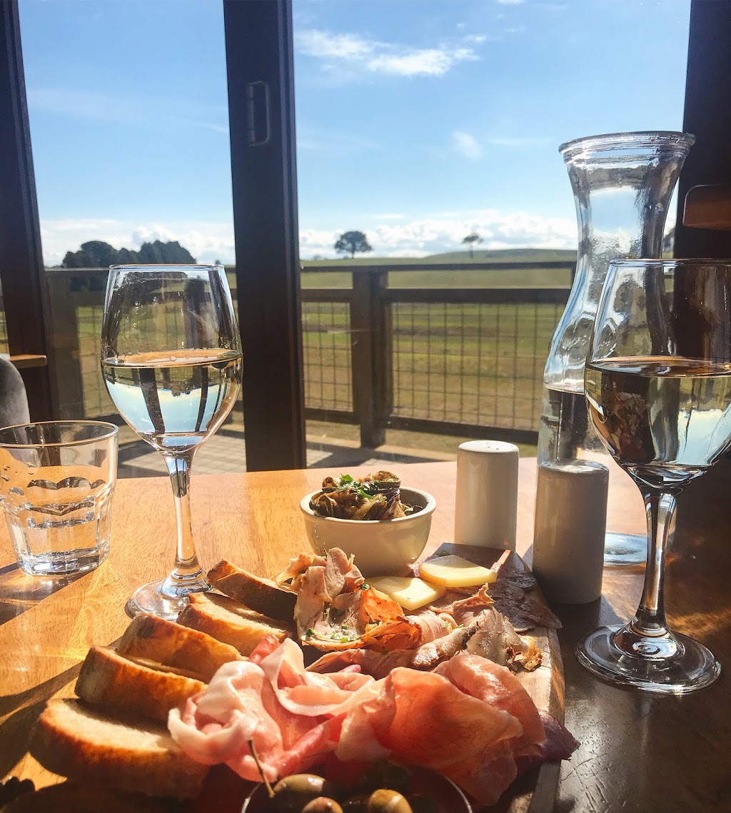 Southern Highlands Winery | tourist attraction | Oldbury Rd, Sutton Forest NSW 2577, Australia | 0248682300 OR +61 2 4868 2300