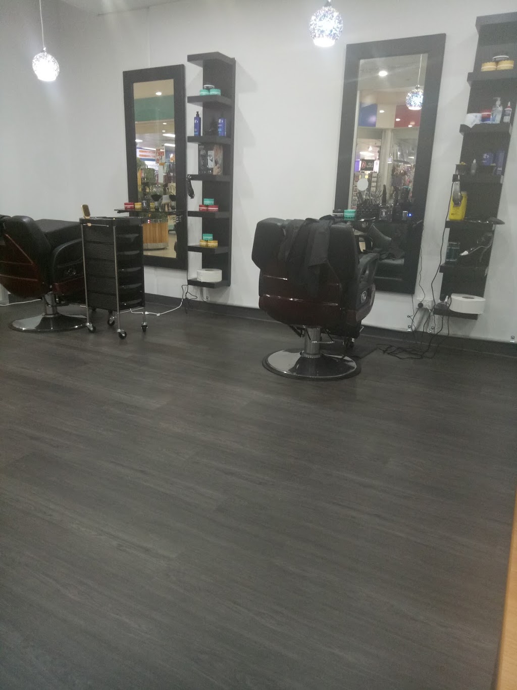 Alis Barber Shop | hair care | 1 Selkirk Dr, Kinross WA 6028, Australia | 0421838558 OR +61 421 838 558