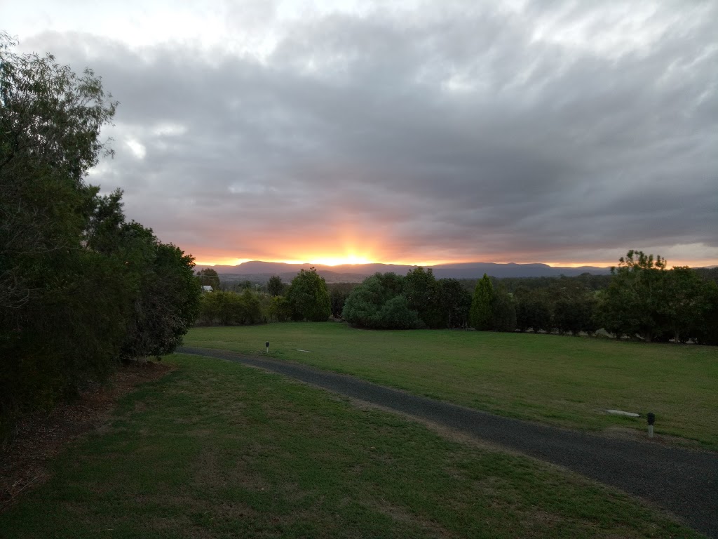 Scenic Rim View Cottages | lodging | 357 Old Rosevale Rd, Warrill View QLD 4307, Australia | 0754646508 OR +61 7 5464 6508