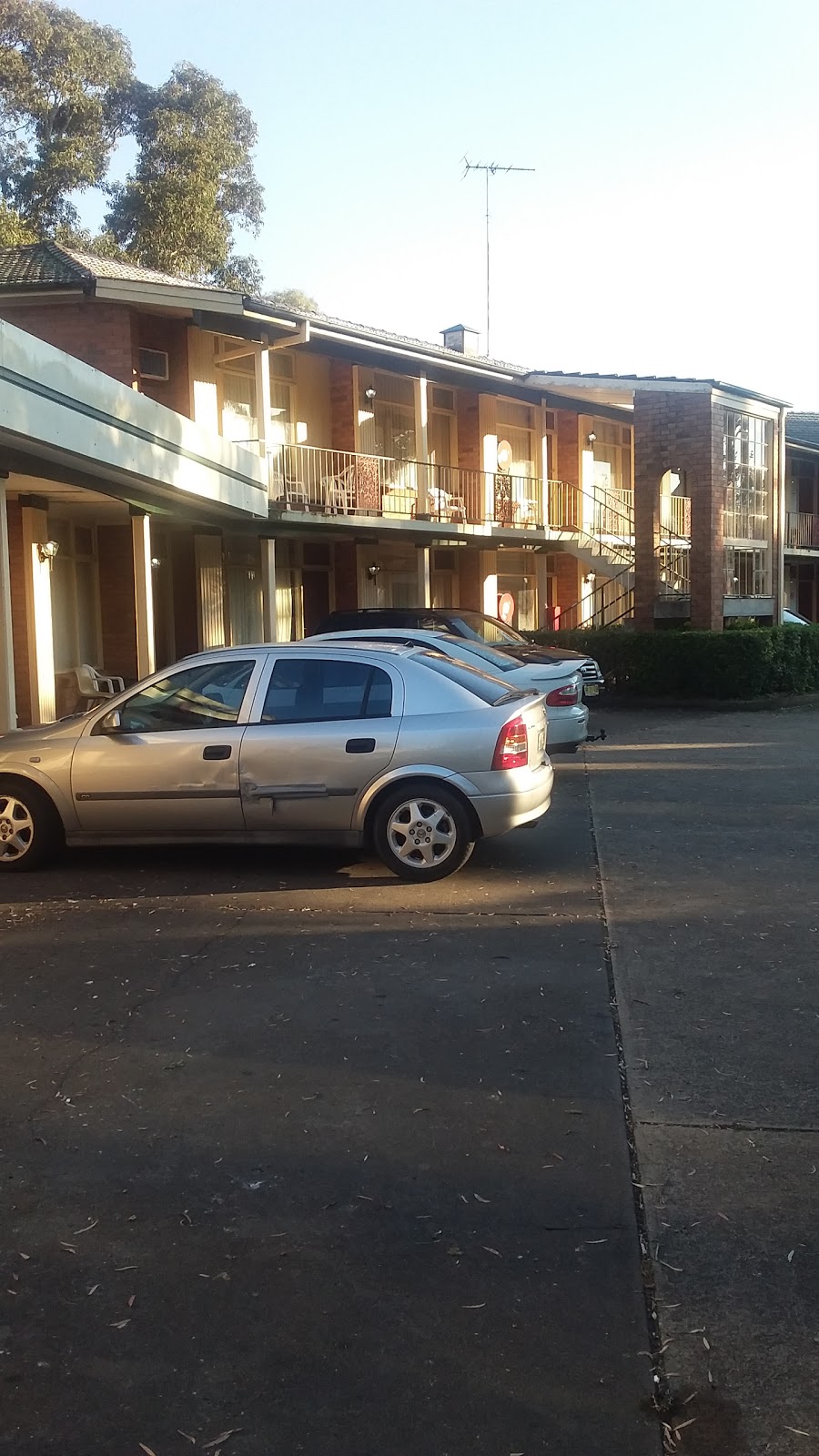 The Fontainebleau Motor Inn | lodging | 467 Hume Hwy, Liverpool NSW 2170, Australia | 0296027455 OR +61 2 9602 7455