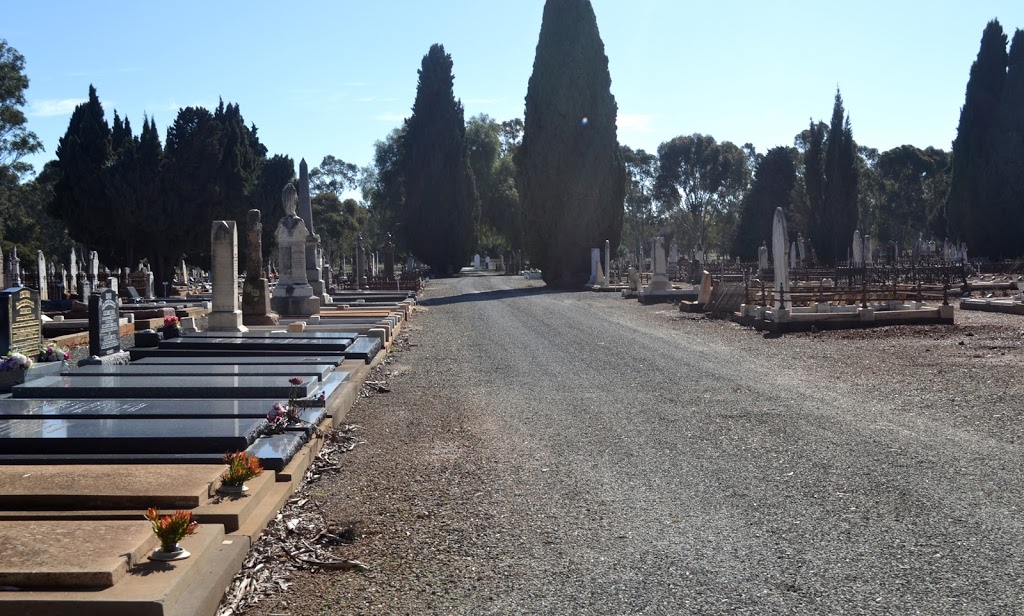 Jamestown Cemetery | cemetery | 197 Irvine St, Jamestown SA 5491, Australia