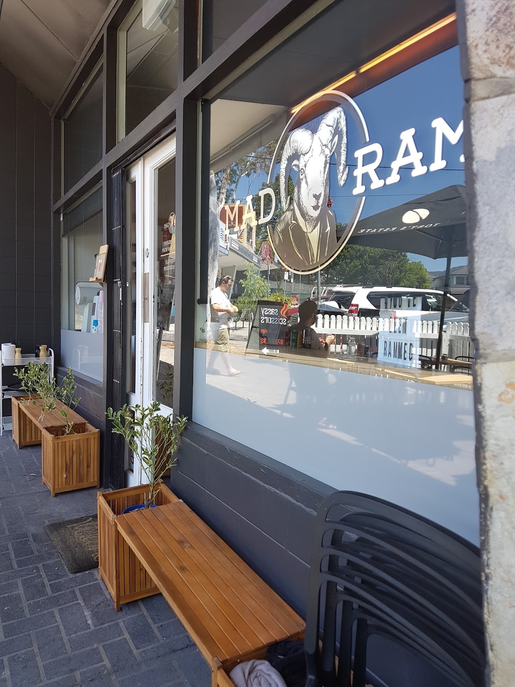Mad Ram Cafe | cafe | 19 Paul St, Croydon VIC 3136, Australia | 0387197946 OR +61 3 8719 7946
