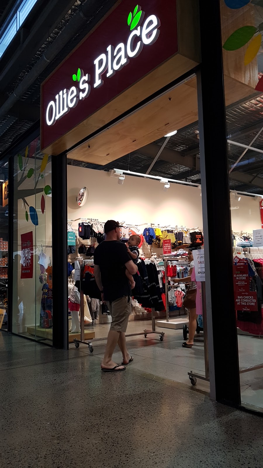 Ollies Place Brisbane DFO | clothing store | Brisbane Airport QLD 4008, Australia | 0731152601 OR +61 7 3115 2601