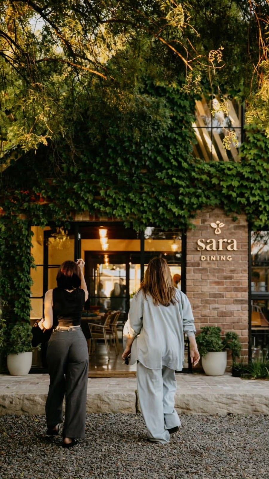 Sara Dining | 450b Coolangatta Rd, Berry NSW 2535, Australia | Phone: 0401 651 198